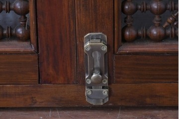 アンティーク建具　実用性と美的デザインが両立!アラビア建築様式で作られたマシュラビーヤの窓と枠のセット　(R-084875)