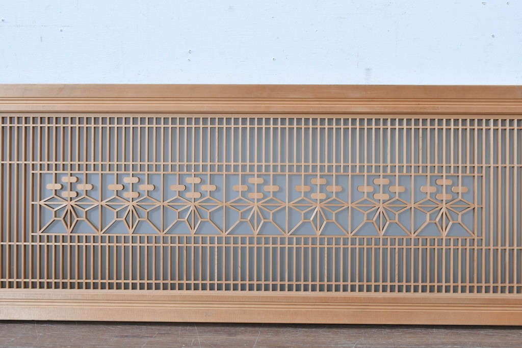 ヴィンテージ建具　昭和中期　幾何学文様の意匠が美しい片面ガラスの組子欄間1枚　(R-084876)