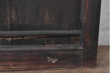 アンティーク建具　明治～大正　格子窓と板戸を組み合わせた凝ったデザインの蔵戸1枚　(R-084879)