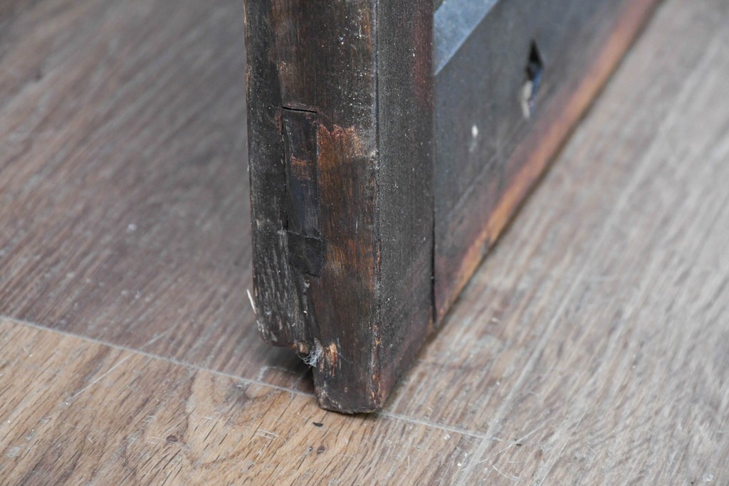 アンティーク建具　明治～大正　格子窓と板戸を組み合わせた凝ったデザインの蔵戸1枚　(R-084879)