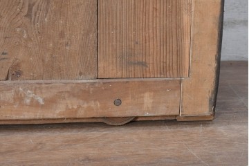 アンティーク建具　明治～大正　格子窓と板戸を組み合わせた凝ったデザインの蔵戸1枚　(R-084879)