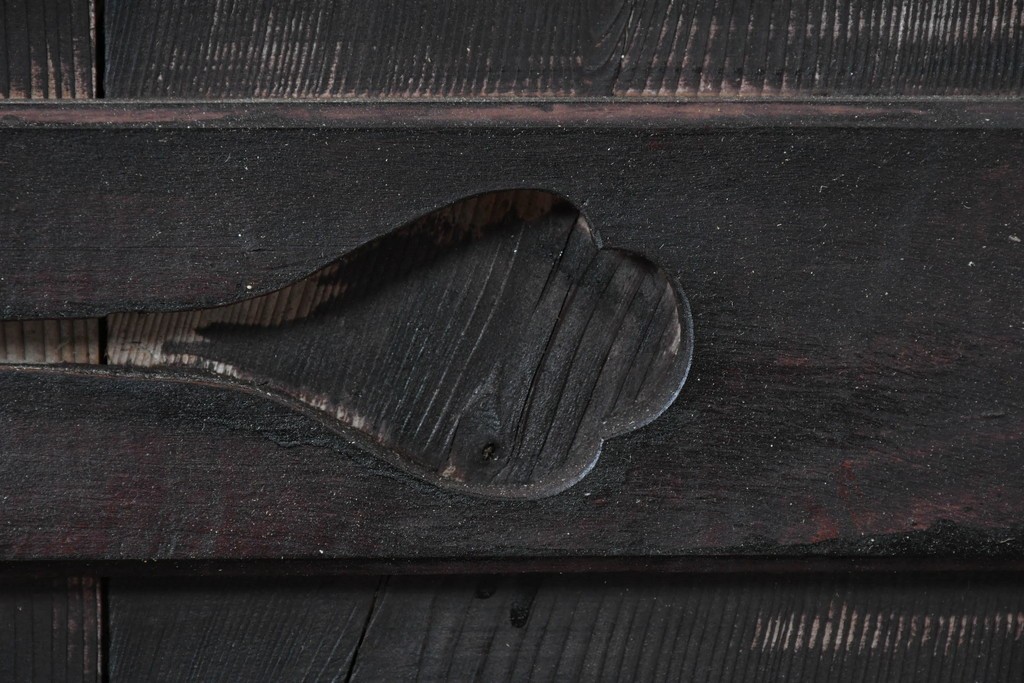 アンティーク建具　明治～大正　格子窓と板戸を組み合わせた凝ったデザインの蔵戸1枚　(R-084879)