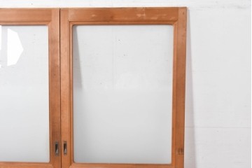 ヴィンテージ建具　昭和後期　高級品!!　腰板欅(ケヤキ)材　欅材ならではの木目が印象的なガラス戸2枚セット　(R-084880)