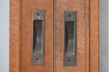 ヴィンテージ建具　昭和後期　高級品!!　腰板欅(ケヤキ)材　欅材ならではの木目が印象的なガラス戸2枚セット　(R-084880)