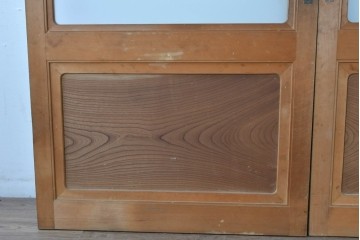 ヴィンテージ建具　昭和後期　高級品!!　腰板欅(ケヤキ)材　欅材ならではの木目が印象的なガラス戸2枚セット　(R-084880)