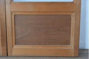ヴィンテージ建具　昭和後期　高級品!!　腰板欅(ケヤキ)材　欅材ならではの木目が印象的なガラス戸2枚セット　(R-084880)