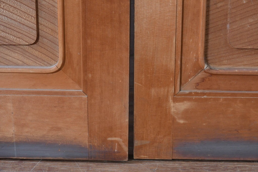 ヴィンテージ建具　昭和後期　高級品!!　腰板欅(ケヤキ)材　欅材ならではの木目が印象的なガラス戸2枚セット　(R-084880)