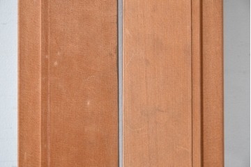 ヴィンテージ建具　昭和後期　高級品!!　腰板欅(ケヤキ)材　欅材ならではの木目が印象的なガラス戸2枚セット　(R-084880)