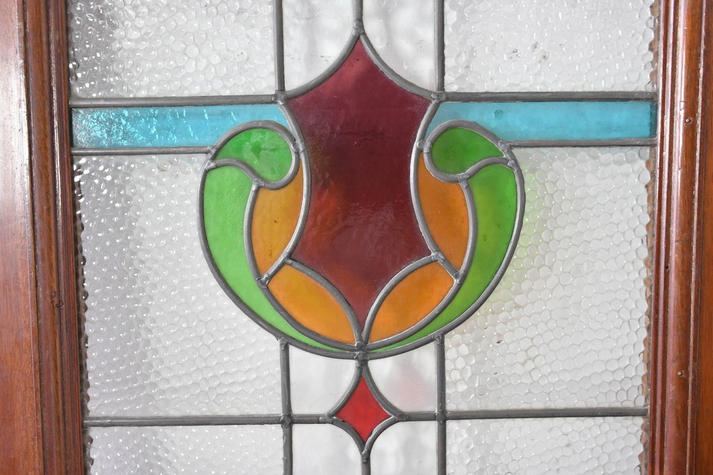 イギリスアンティーク　赤・緑・琥珀色のステンドグラスが印象的な木製ドア1枚　(R-084881)