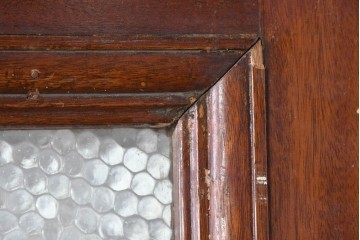 イギリスアンティーク　赤・緑・琥珀色のステンドグラスが印象的な木製ドア1枚　(R-084881)