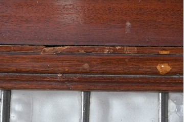 イギリスアンティーク　赤・緑・琥珀色のステンドグラスが印象的な木製ドア1枚　(R-084881)