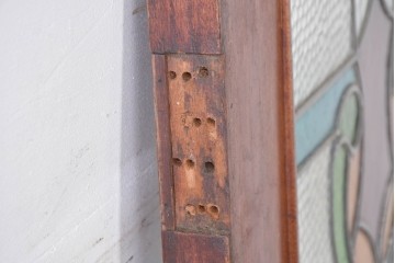 イギリスアンティーク　赤・緑・琥珀色のステンドグラスが印象的な木製ドア1枚　(R-084881)