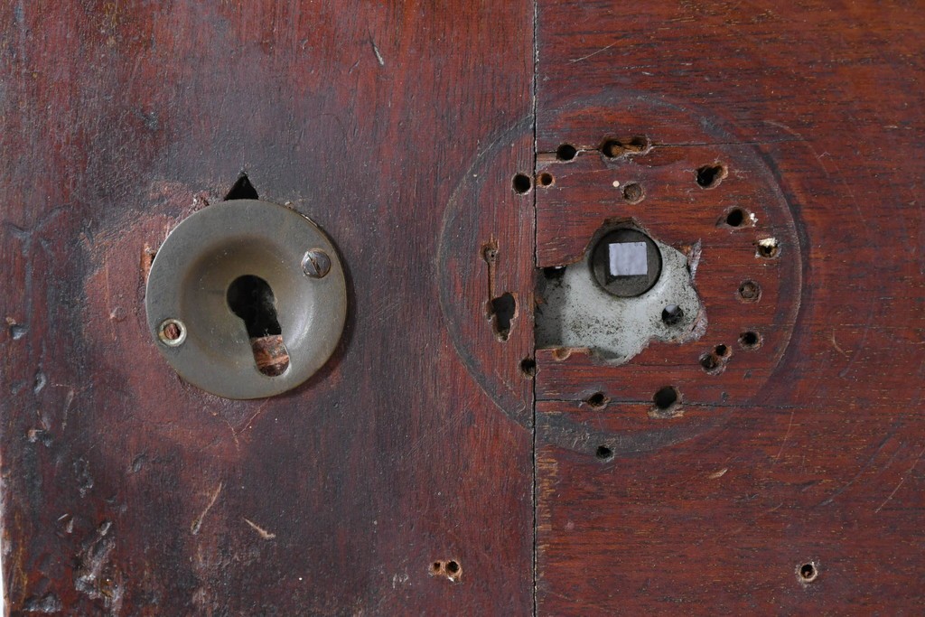 イギリスアンティーク　赤・緑・琥珀色のステンドグラスが印象的な木製ドア1枚　(R-084881)