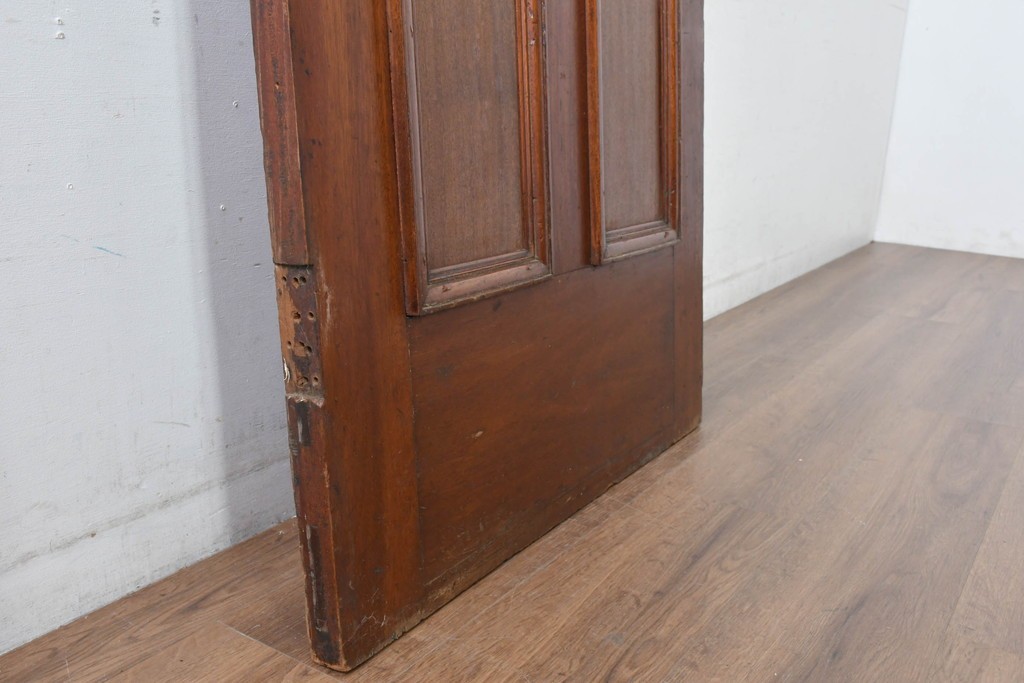 イギリスアンティーク　赤・緑・琥珀色のステンドグラスが印象的な木製ドア1枚　(R-084881)