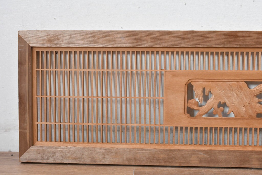 ヴィンテージ建具　昭和中期　松・竹・梅の彫刻が施された格子欄間1枚　(R-084882)