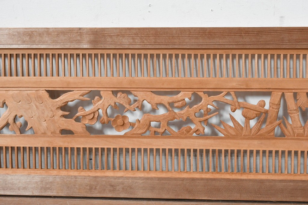 ヴィンテージ建具　昭和中期　松・竹・梅の彫刻が施された格子欄間1枚　(R-084882)