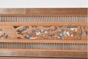 ヴィンテージ建具　昭和中期　松・竹・梅の彫刻が施された格子欄間1枚　(R-084882)