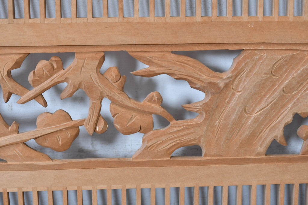 ヴィンテージ建具　昭和中期　松・竹・梅の彫刻が施された格子欄間1枚　(R-084882)