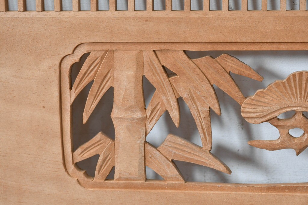 ヴィンテージ建具　昭和中期　松・竹・梅の彫刻が施された格子欄間1枚　(R-084883)