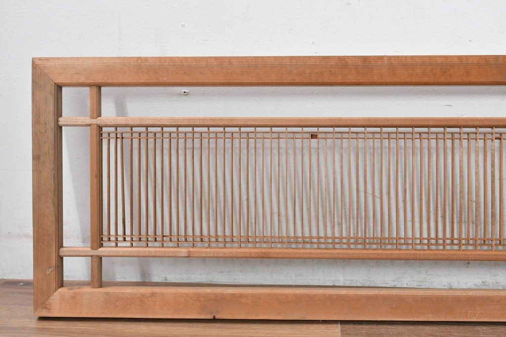 ヴィンテージ建具　昭和中期　細身の縦格子が美しい組子欄間1枚　(R-084884)