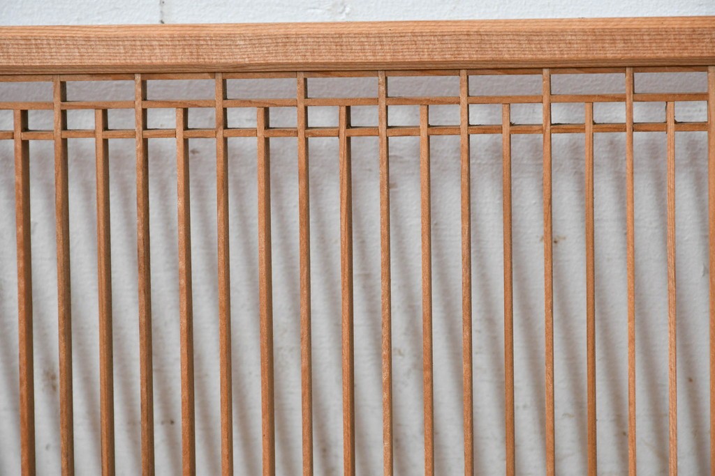 ヴィンテージ建具　昭和中期　細身の縦格子が美しい組子欄間1枚　(R-084884)