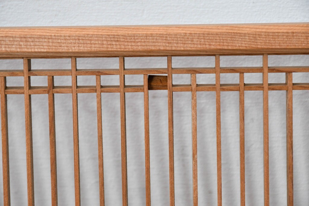 ヴィンテージ建具　昭和中期　細身の縦格子が美しい組子欄間1枚　(R-084884)