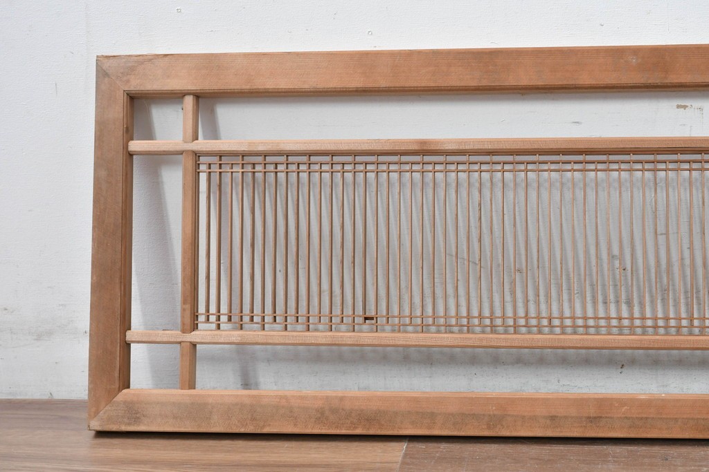 ヴィンテージ建具　昭和中期　細身の縦格子が美しい組子欄間1枚　(R-084885)