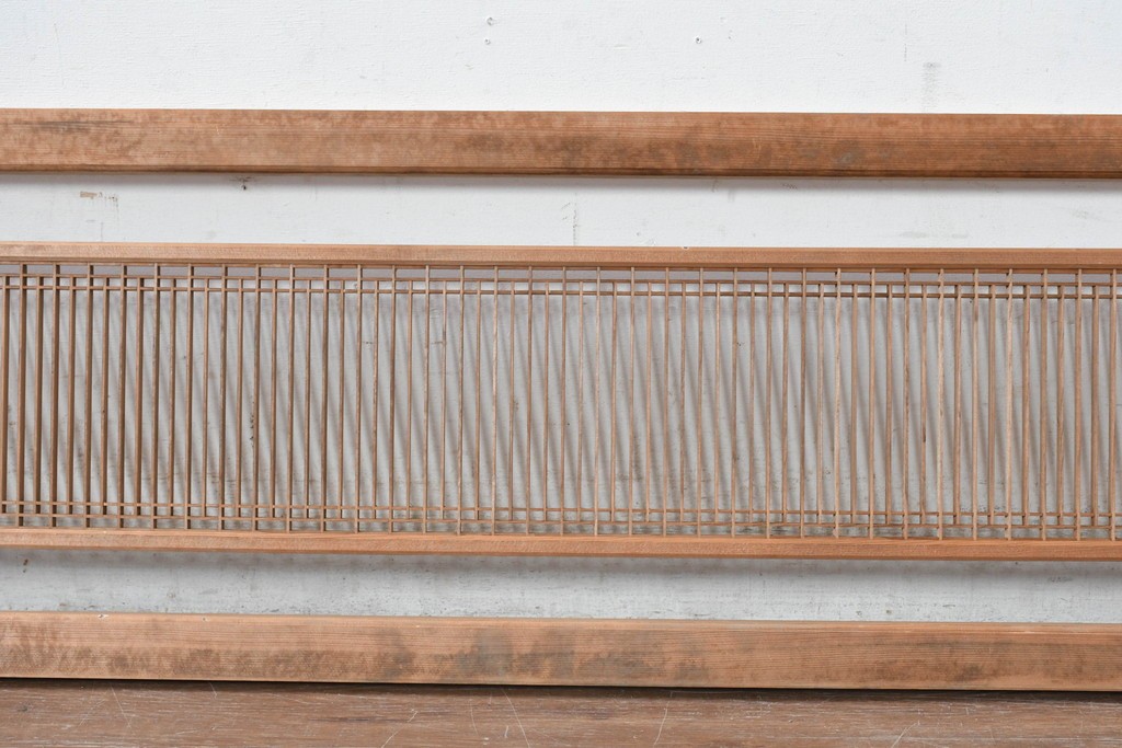 ヴィンテージ建具　昭和中期　細身の縦格子が美しい組子欄間1枚　(R-084885)