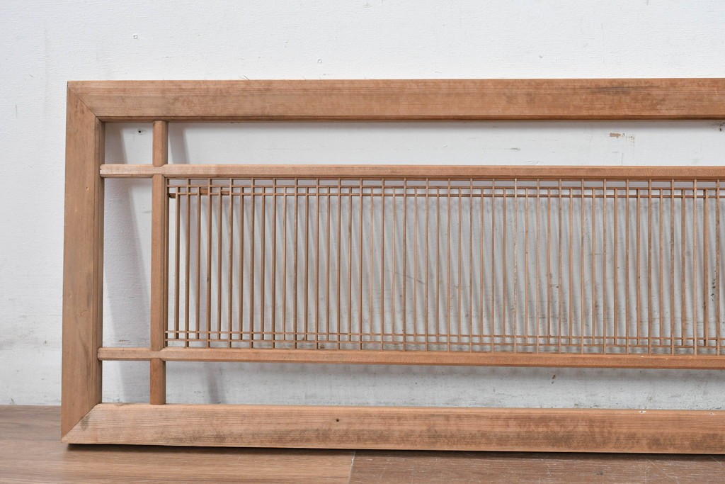 ヴィンテージ建具　昭和中期　細身の縦格子が美しい組子欄間1枚　(R-084885)