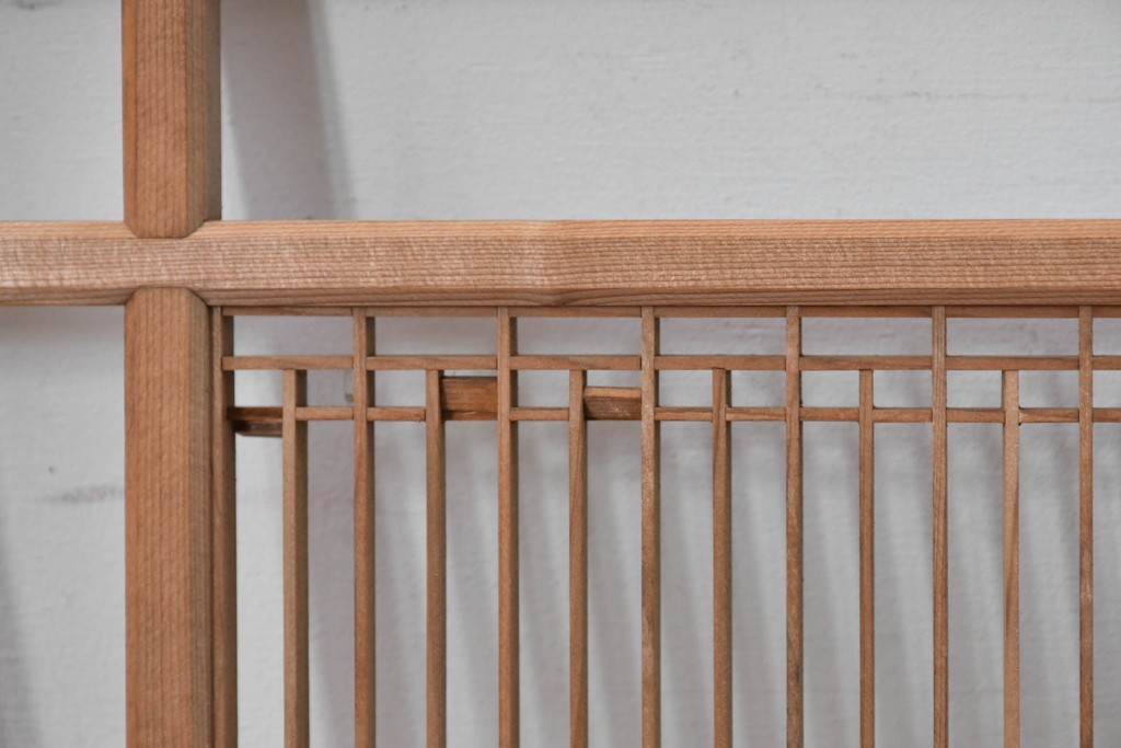 ヴィンテージ建具　昭和中期　細身の縦格子が美しい組子欄間1枚　(R-084885)