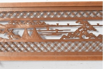 ヴィンテージ建具　昭和中期　七宝組子と松に山景色の彫刻が施された組子欄間2枚セット　(R-084886)