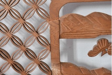 ヴィンテージ建具　昭和中期　七宝組子と松に山景色の彫刻が施された組子欄間2枚セット　(R-084886)