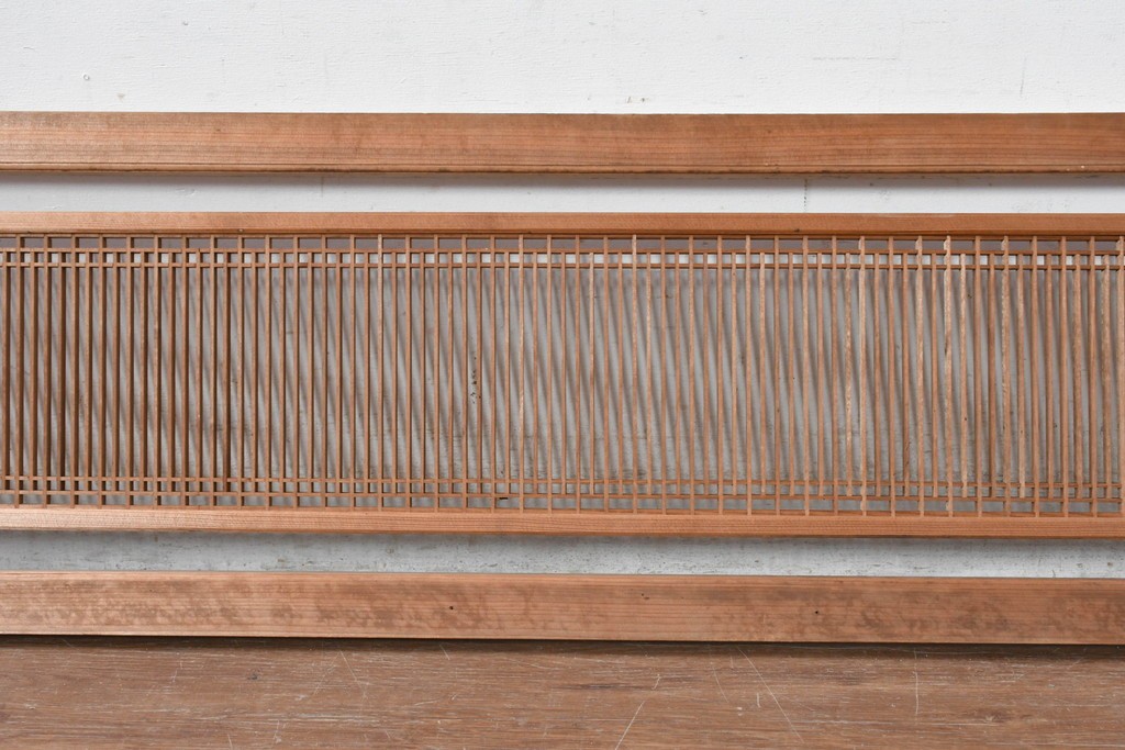 ヴィンテージ建具　昭和中期　細身の縦格子が美しい組子欄間2枚セット　(R-084887)