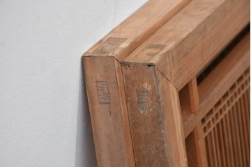 ヴィンテージ建具　昭和中期　細身の縦格子が美しい組子欄間2枚セット　(R-084887)