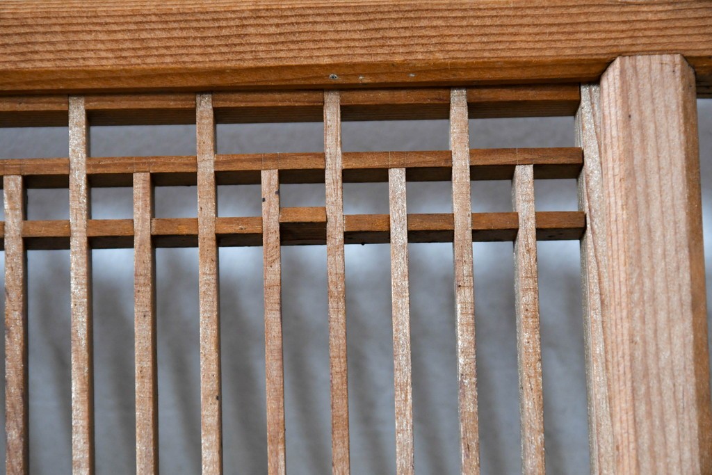 ヴィンテージ建具　昭和中期　細身の縦格子が美しい組子欄間2枚セット　(R-084887)