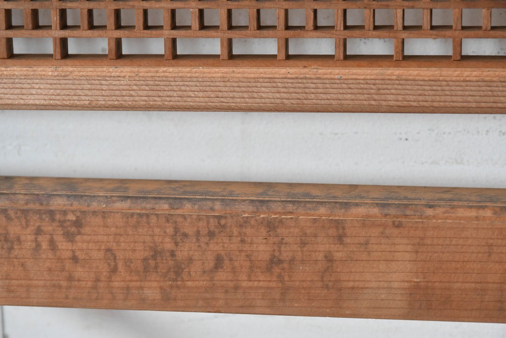 ヴィンテージ建具　昭和中期　細身の縦格子が美しい組子欄間2枚セット　(R-084887)