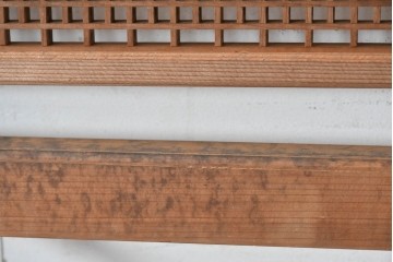 ヴィンテージ建具　昭和中期　細身の縦格子が美しい組子欄間2枚セット　(R-084887)