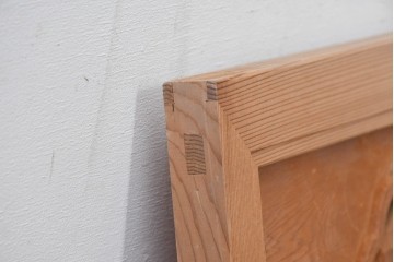 ヴィンテージ建具　昭和後期　井波彫刻　秋水作　菊竹図の吉祥意匠が見事な彫刻欄間1枚　(R-084890)