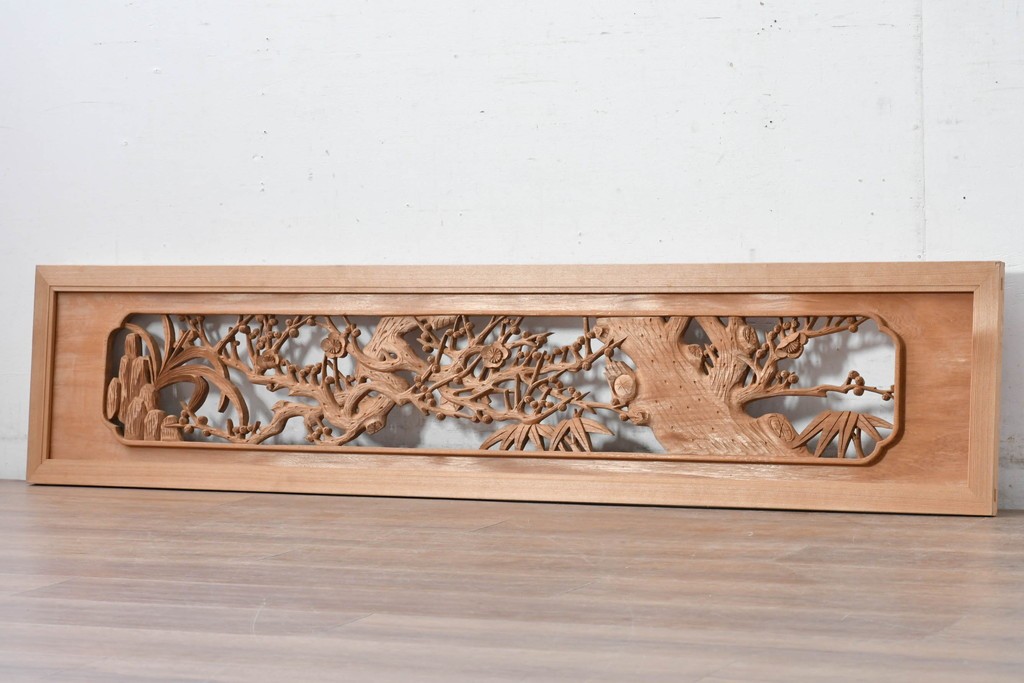 ヴィンテージ建具　昭和後期　井波彫刻　梅竹図の彫刻欄間1枚　(R-084891)