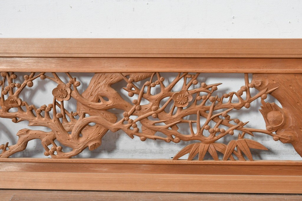 ヴィンテージ建具　昭和後期　井波彫刻　梅竹図の彫刻欄間1枚　(R-084891)