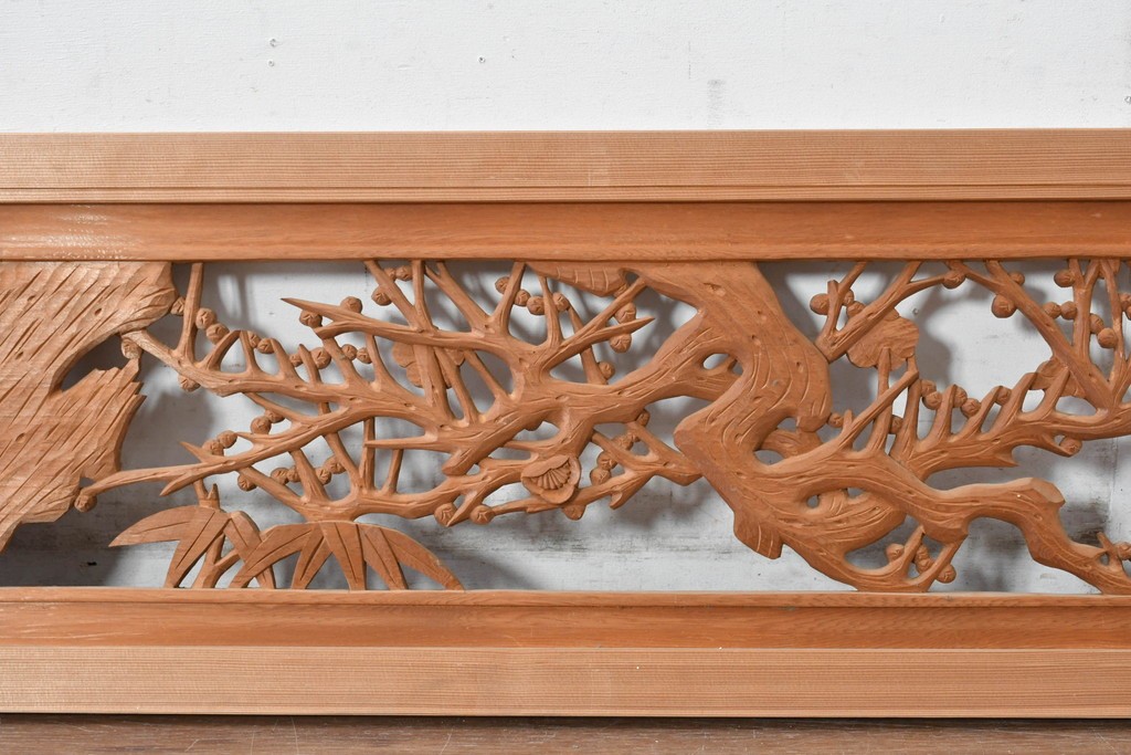 ヴィンテージ建具　昭和後期　井波彫刻　梅竹図の彫刻欄間1枚　(R-084891)