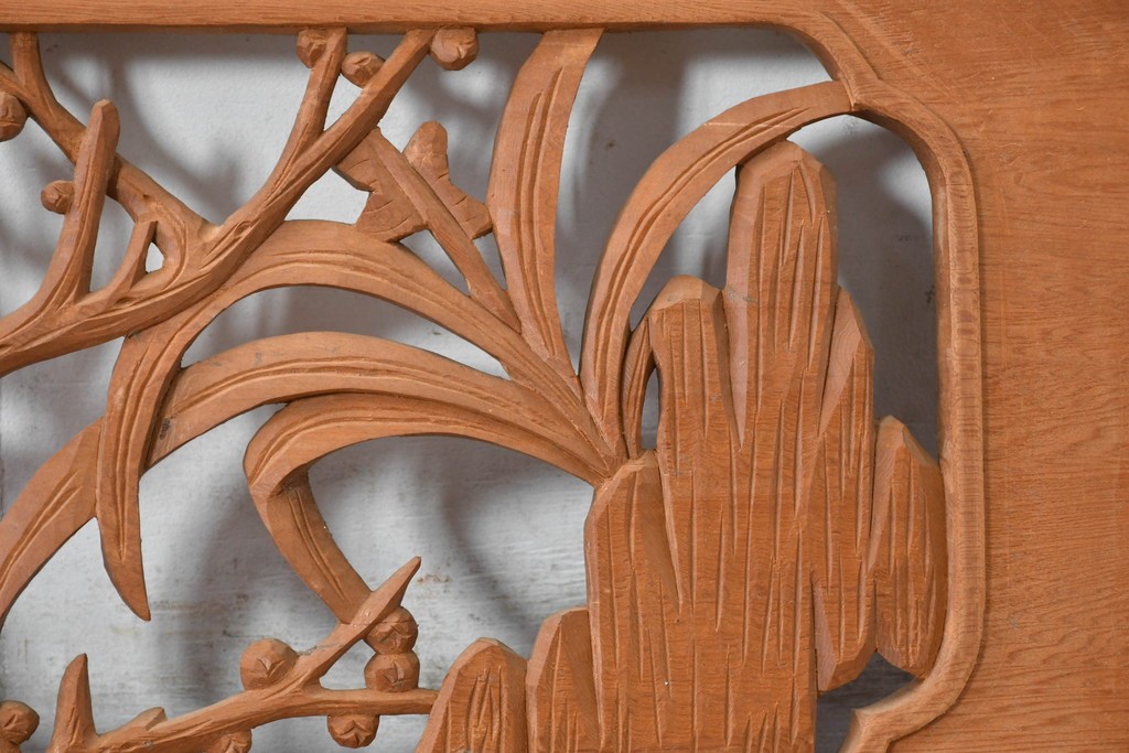 ヴィンテージ建具　昭和後期　井波彫刻　梅竹図の彫刻欄間1枚　(R-084891)