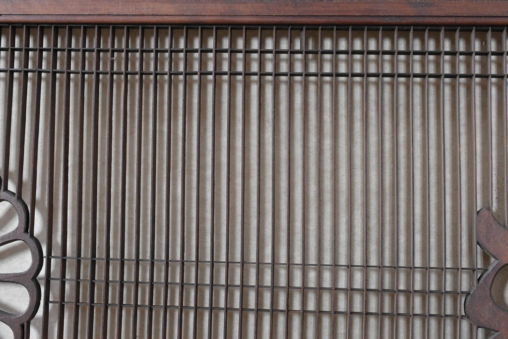 ヴィンテージ建具　昭和後期　竹と松・菊文様の彫刻をあしらった特大欄間　(R-084893)