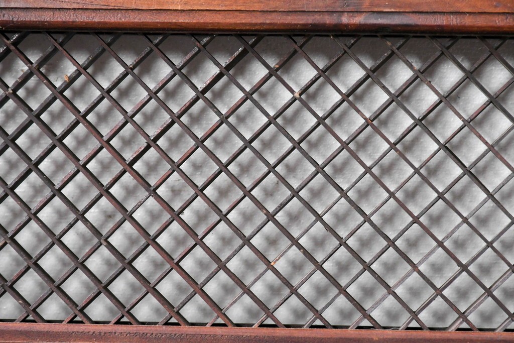 ヴィンテージ建具　昭和後期　竹と梅・菊文様の彫刻をあしらった特大欄間　(R-084894)