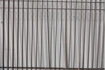 ヴィンテージ建具　昭和後期　竹と梅・菊文様の彫刻をあしらった特大欄間　(R-084894)