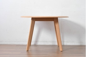 中古　arflex(アルフレックス)　CREDO(クレド)　E10　ホワイトオーク材　シンプルながら美しいフォルムのダイニングテーブル　(R-084895)