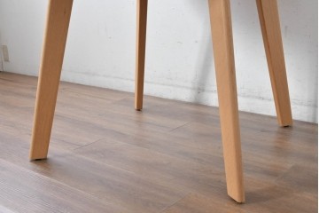 中古　arflex(アルフレックス)　CREDO(クレド)　E10　ホワイトオーク材　シンプルながら美しいフォルムのダイニングテーブル　(R-084895)