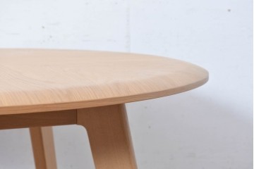 中古　arflex(アルフレックス)　CREDO(クレド)　E10　ホワイトオーク材　シンプルながら美しいフォルムのダイニングテーブル　(R-084895)