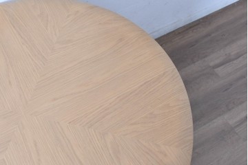 中古　arflex(アルフレックス)　CREDO(クレド)　E10　ホワイトオーク材　シンプルながら美しいフォルムのダイニングテーブル　(R-084895)