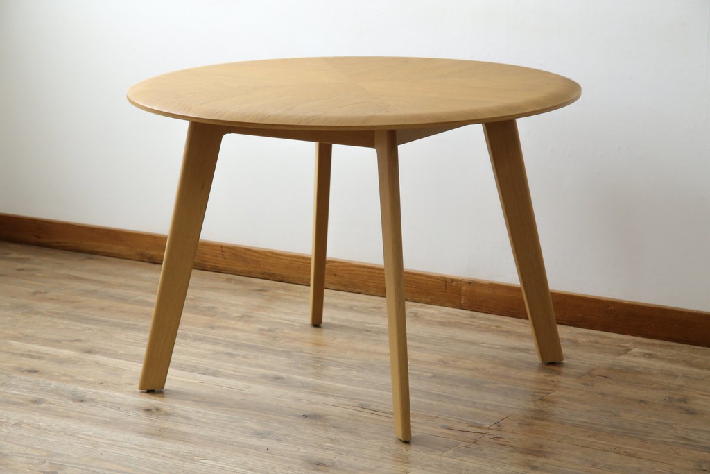 中古　arflex(アルフレックス)　CREDO(クレド)　E10　ホワイトオーク材　シンプルながら美しいフォルムのダイニングテーブル　(R-084895)